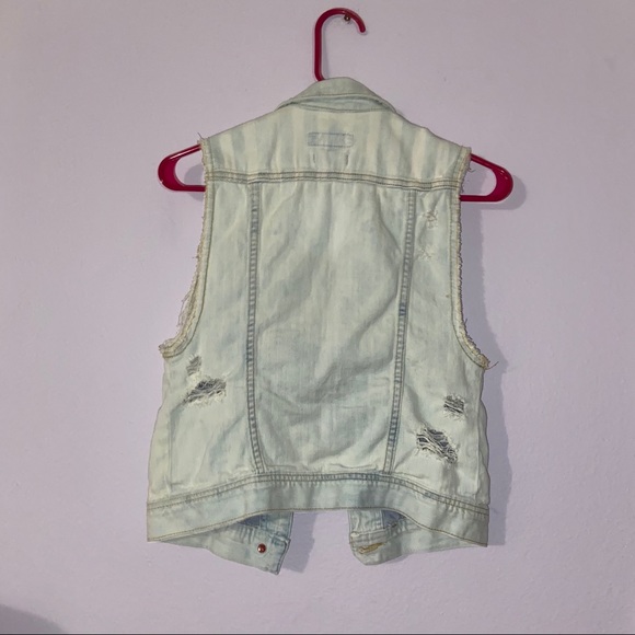 Light Wash Bullhead Denim Vest - Picture 3 of 3